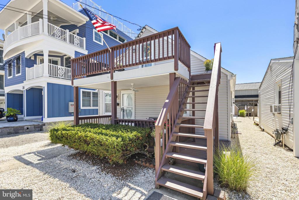32 3RD STREET N