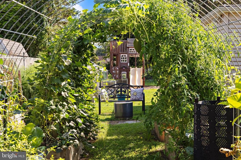 47 NEWELL AVENUE