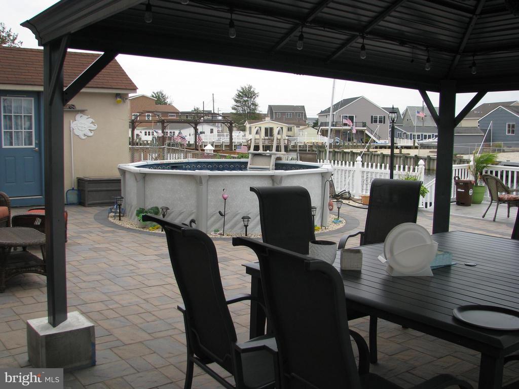 967 BEACH HAVEN WEST BOULEVARD