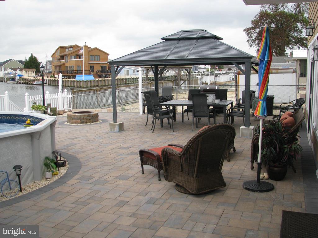 967 BEACH HAVEN WEST BOULEVARD