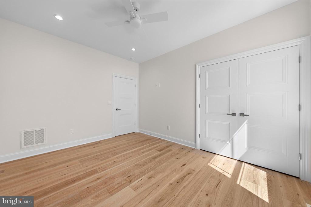 242 N 8TH STREET