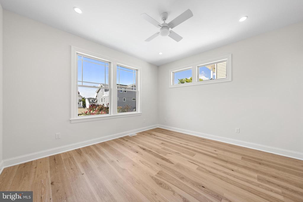 242 N 8TH STREET
