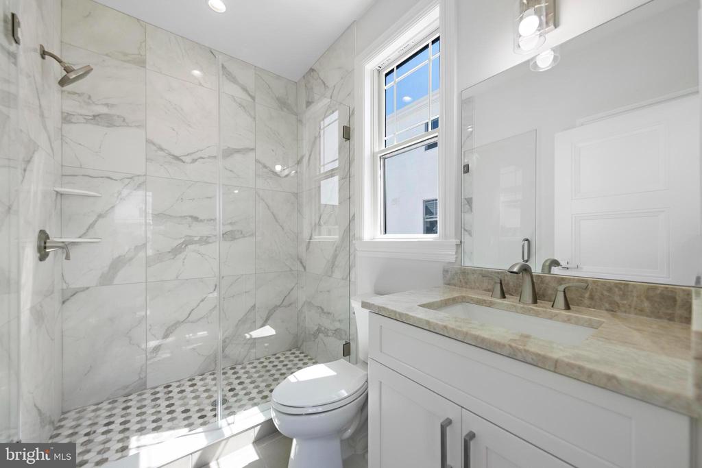 242 N 8TH STREET