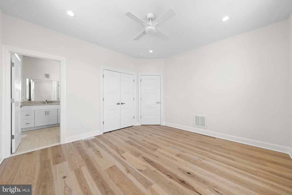 242 N 8TH STREET