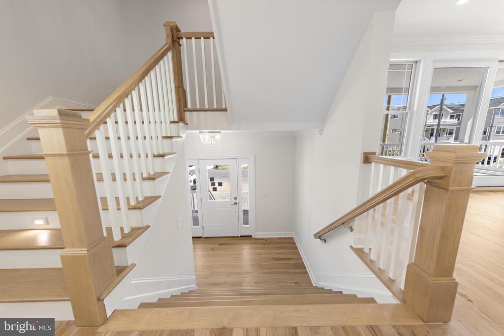 242 N 8TH STREET