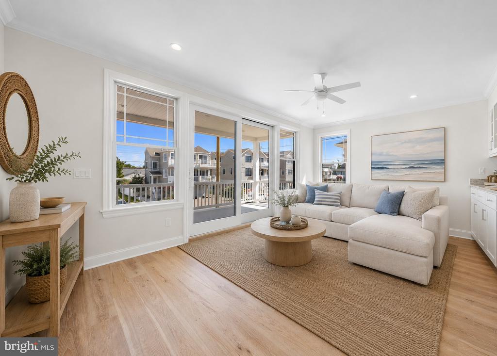 242 N 8TH STREET