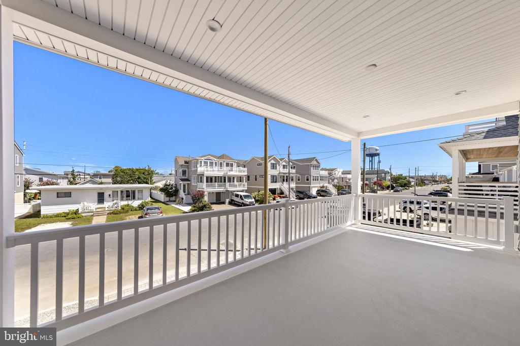 242 N 8TH STREET