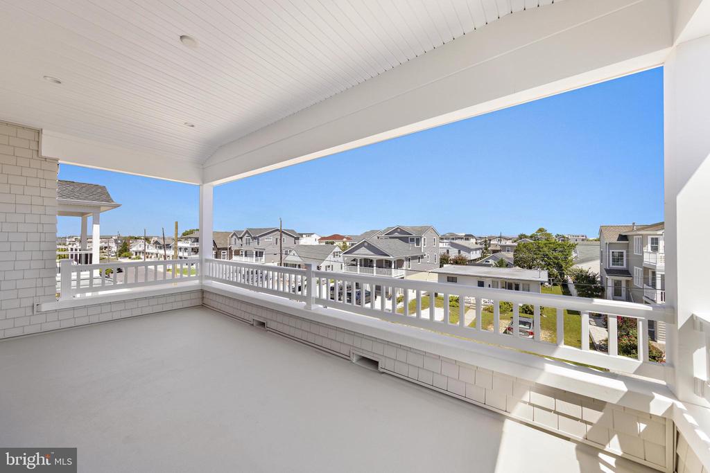242 N 8TH STREET