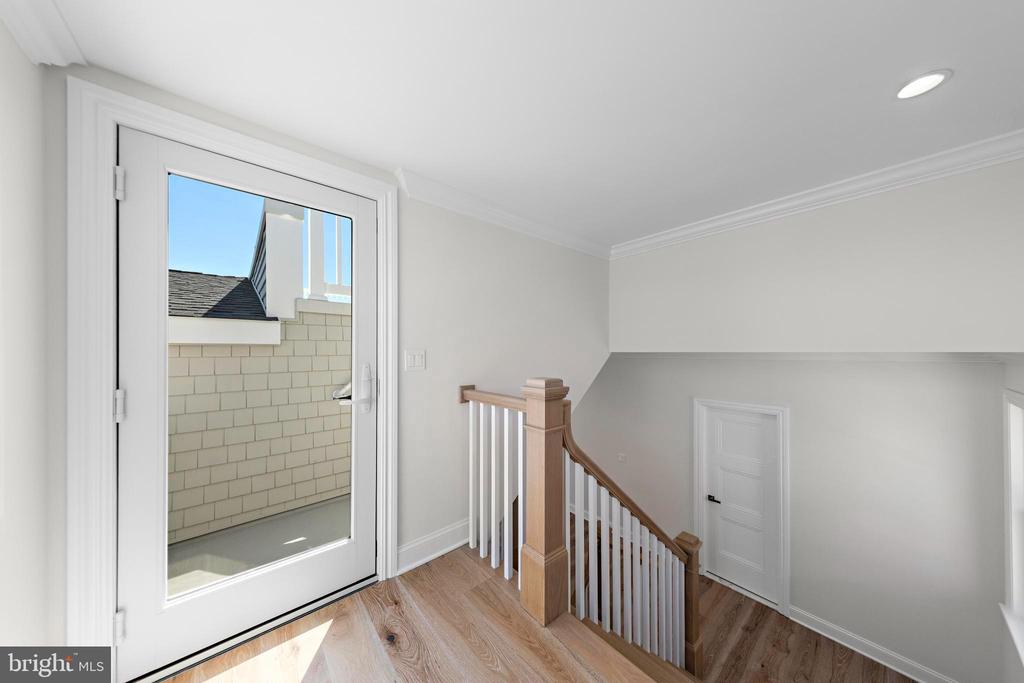242 N 8TH STREET