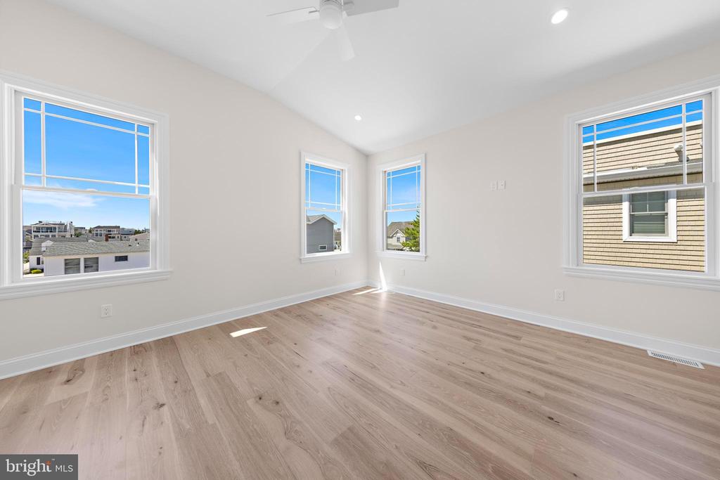 242 N 8TH STREET
