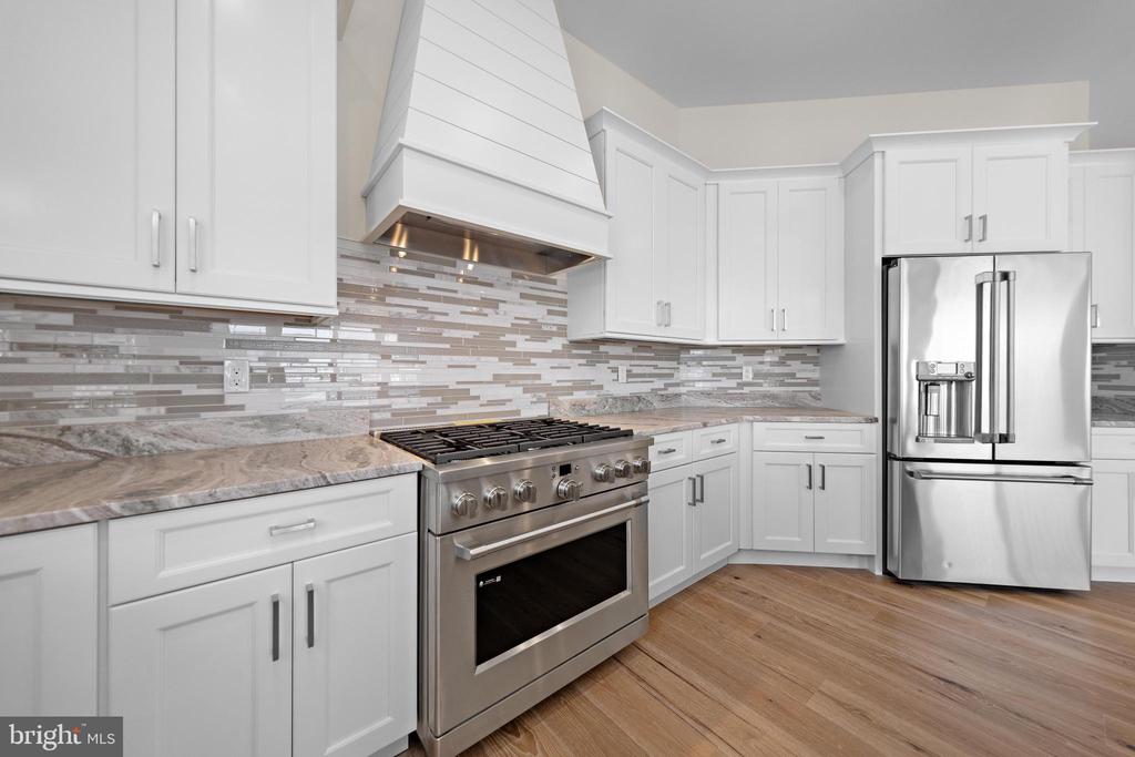 242 N 8TH STREET