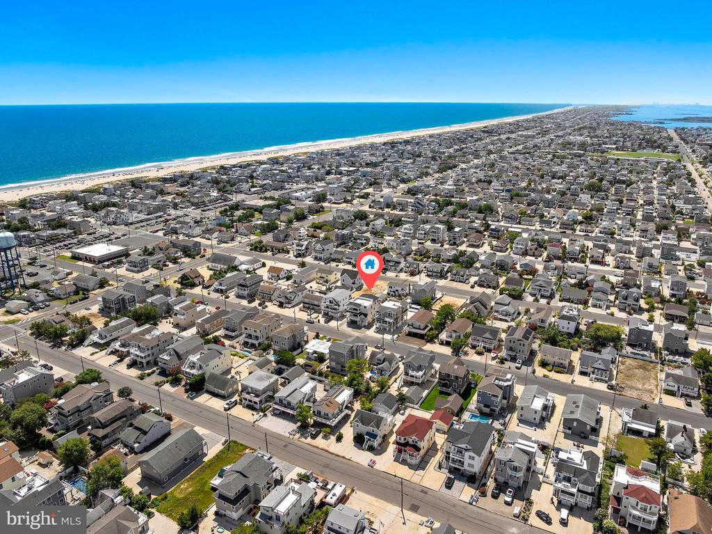 242 N 8TH STREET