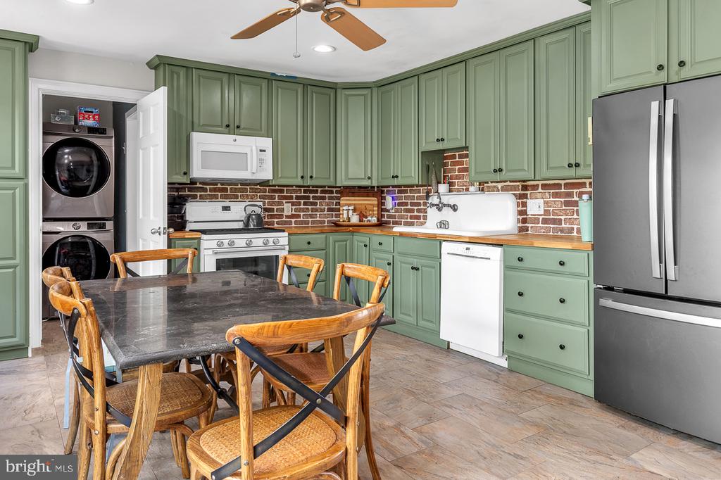 174 CRANBERRY ROAD