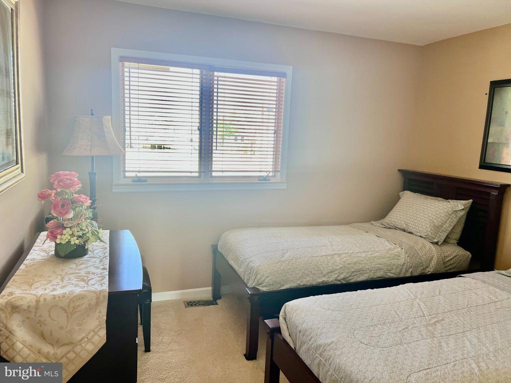 1153 RADIO ROAD