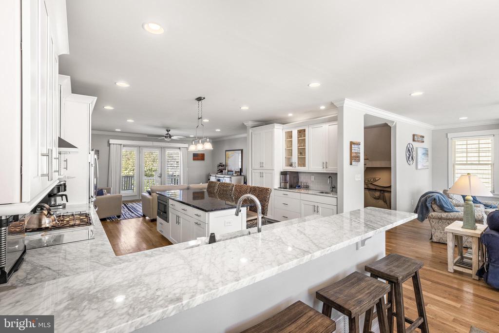 48 11TH STREET N Unit: 48
