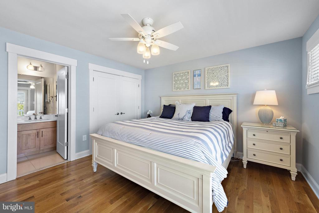 48 11TH STREET N Unit: 48