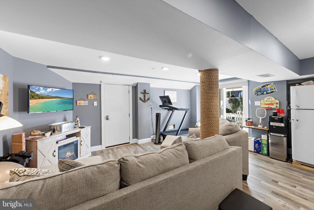 48 11TH STREET N Unit: 48