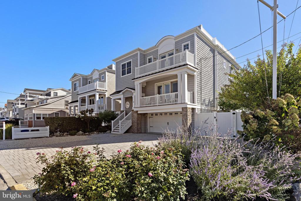 48 11TH STREET N Unit: 48