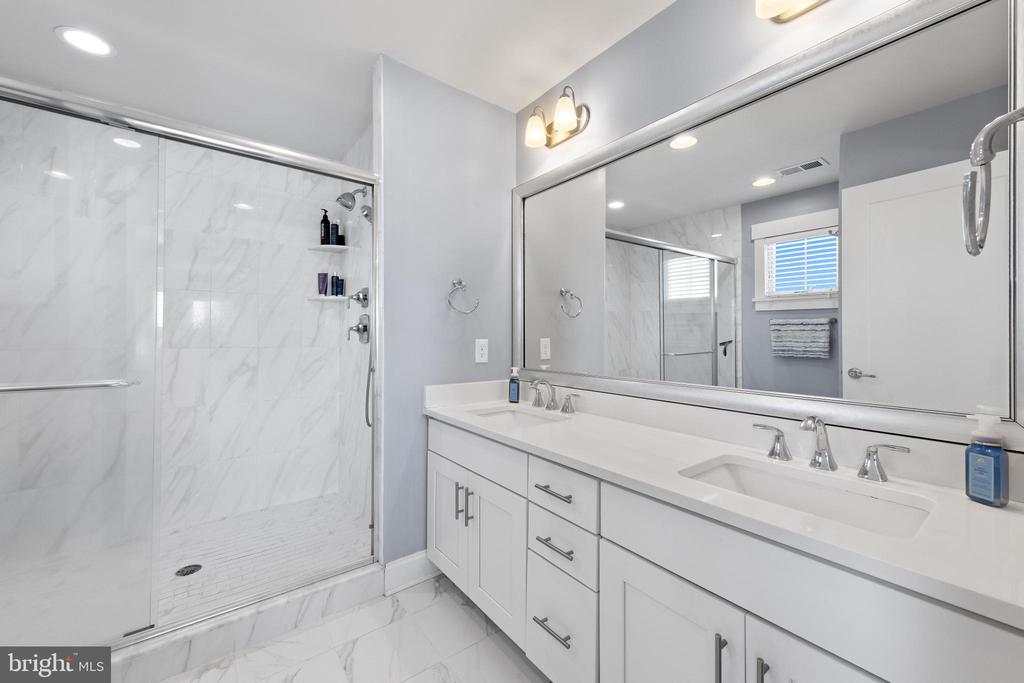 48 11TH STREET N Unit: 48
