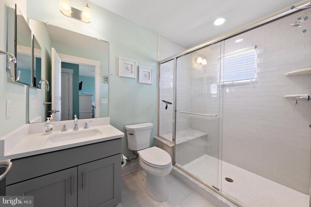48 11TH STREET N Unit: 48