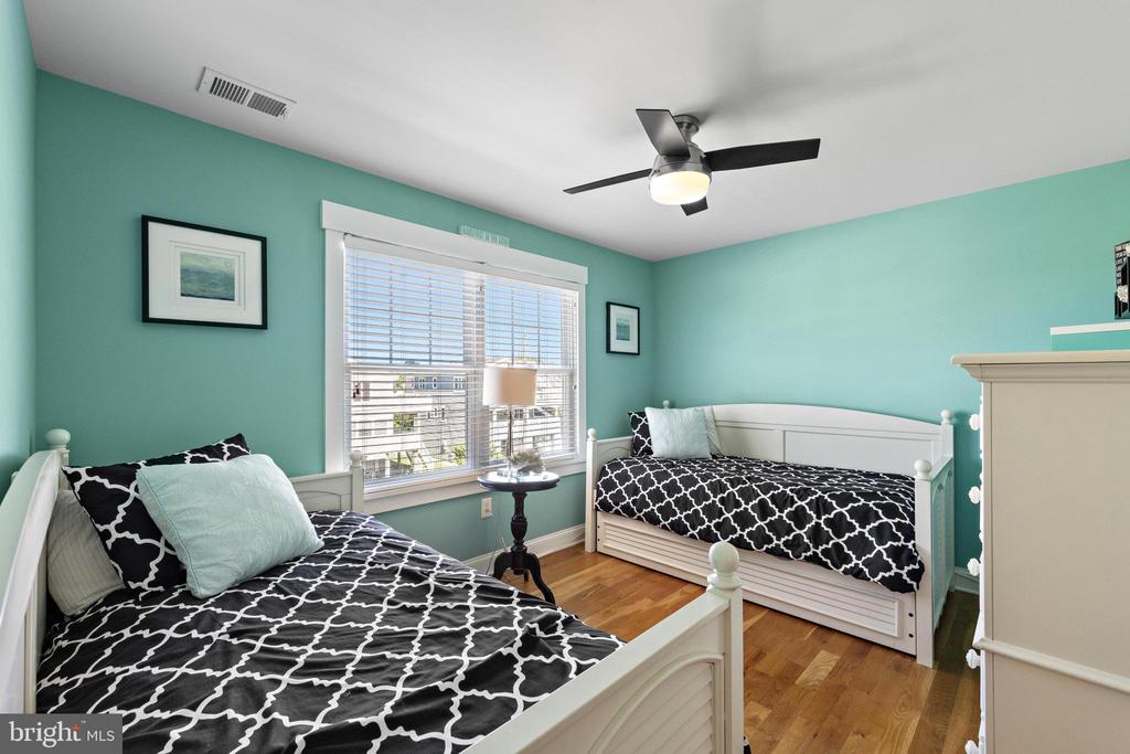 48 11TH STREET N Unit: 48