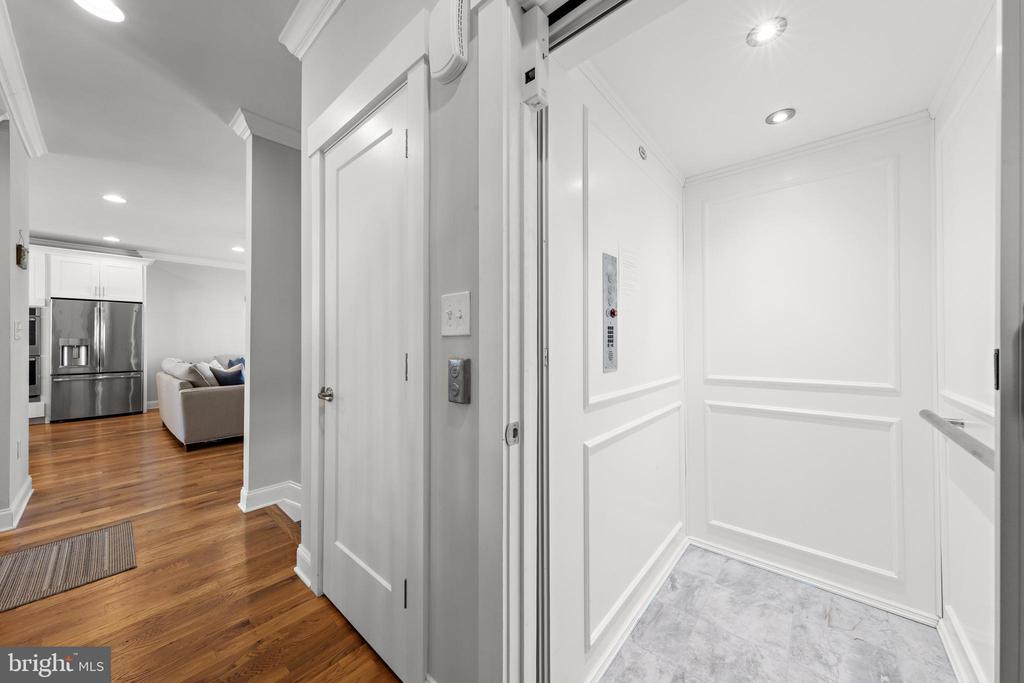 48 11TH STREET N Unit: 48