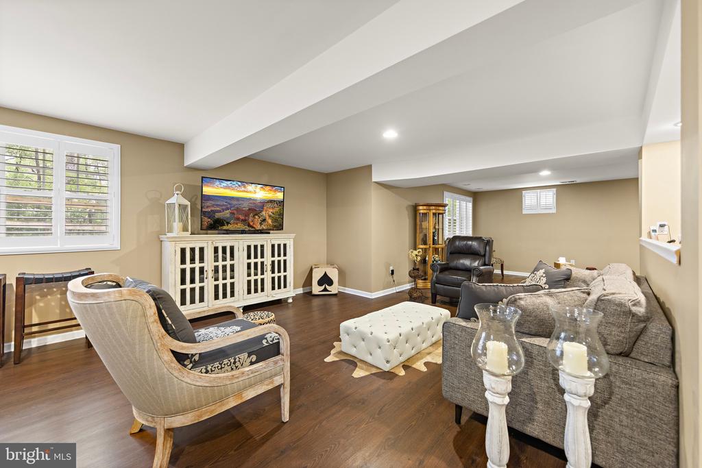 27 GIMBALL ROAD