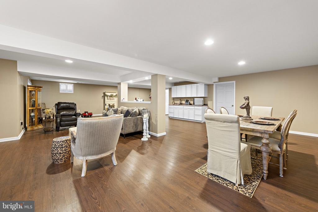 27 GIMBALL ROAD