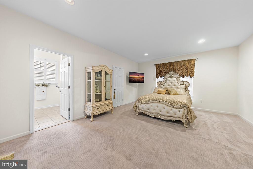 27 GIMBALL ROAD