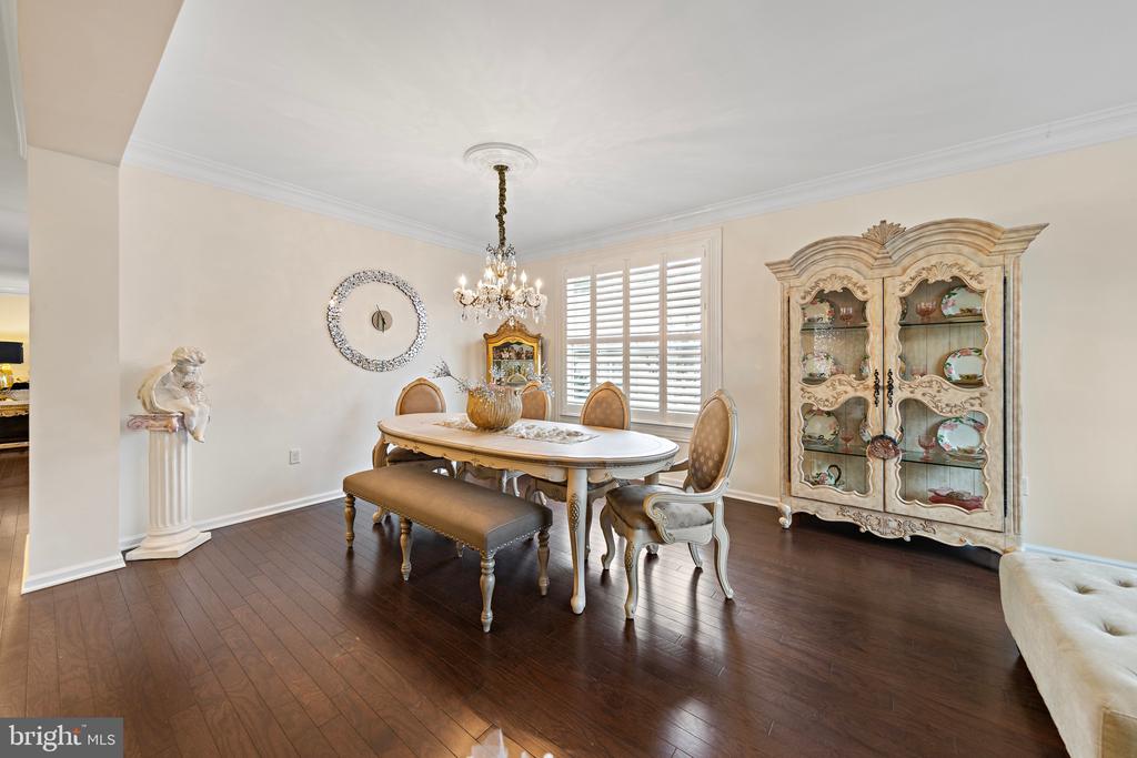 27 GIMBALL ROAD