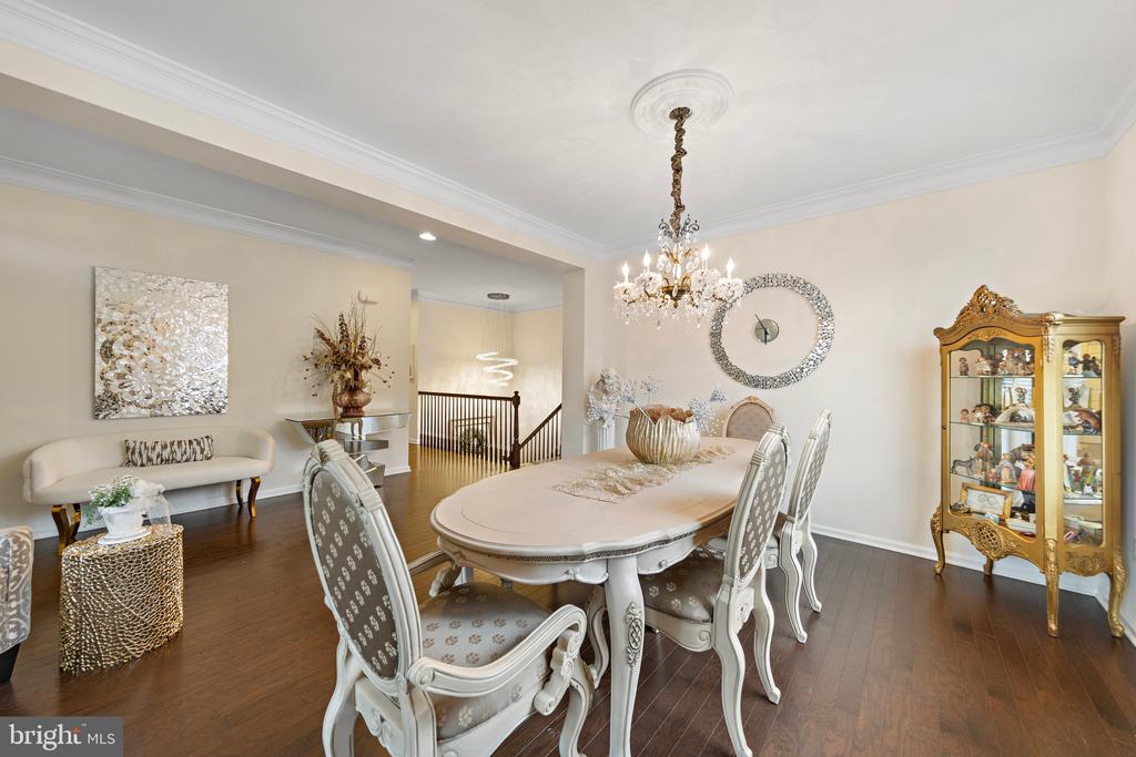 27 GIMBALL ROAD