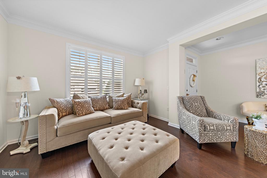 27 GIMBALL ROAD