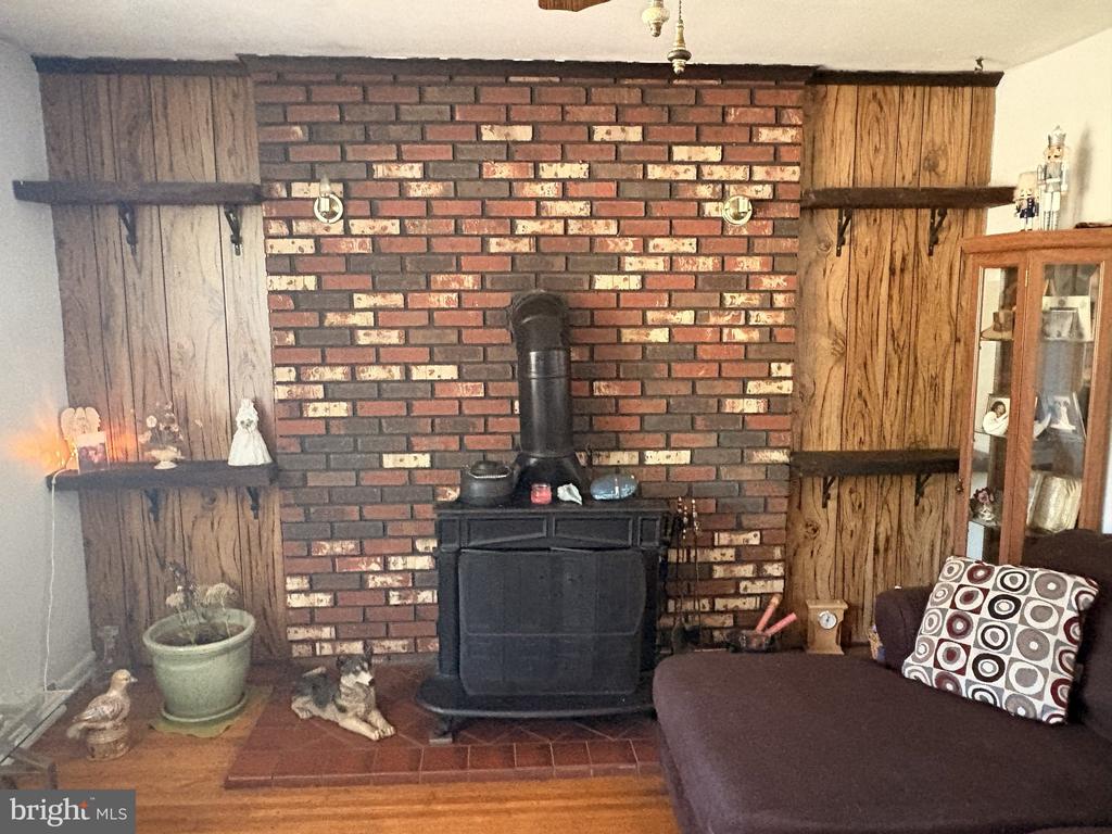 79 RAILROAD AVENUE