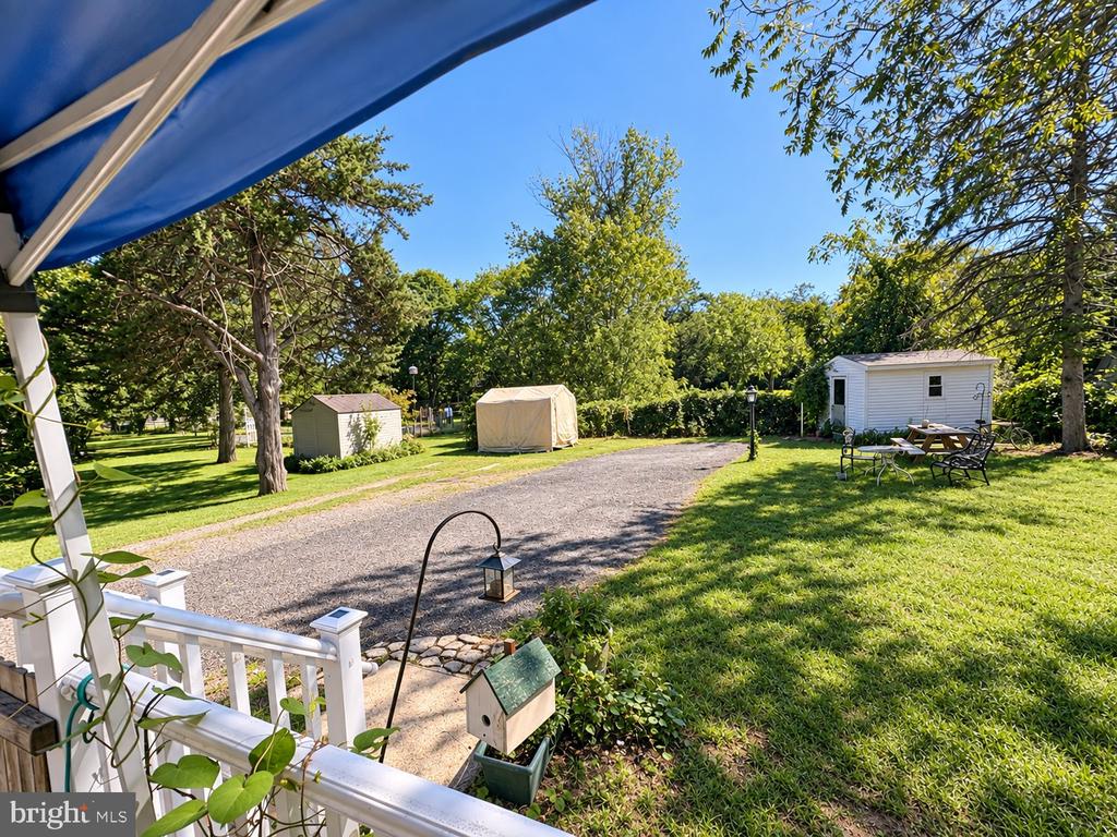 79 RAILROAD AVENUE