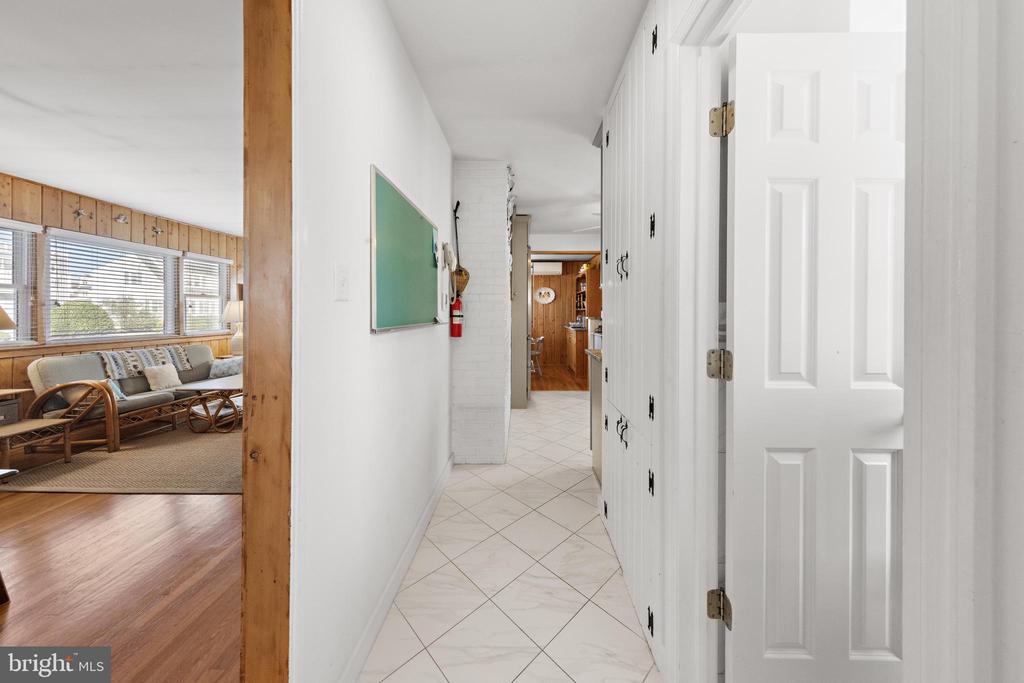 126 E OLD WHALING LANE