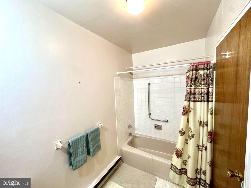 133 AZALEA DRIVE Unit: B