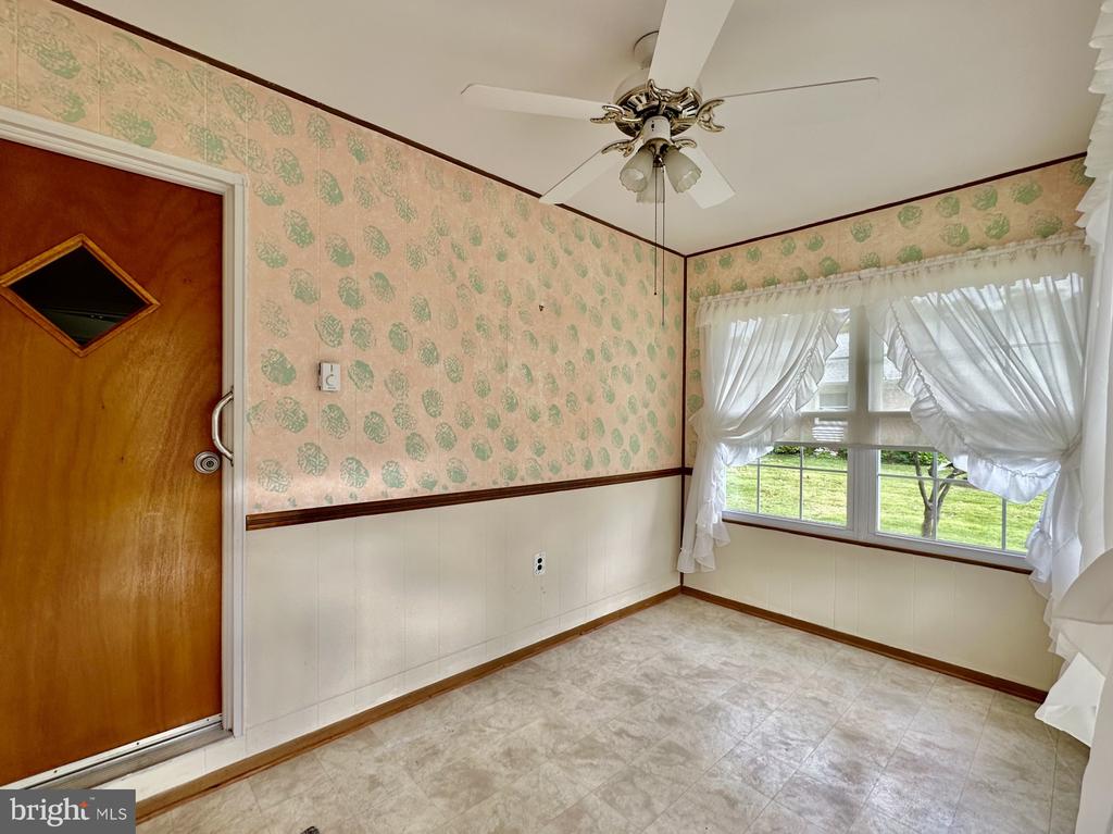 133 AZALEA DRIVE Unit: B