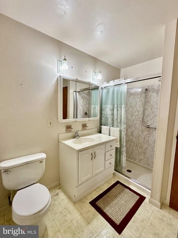 133 AZALEA DRIVE Unit: B