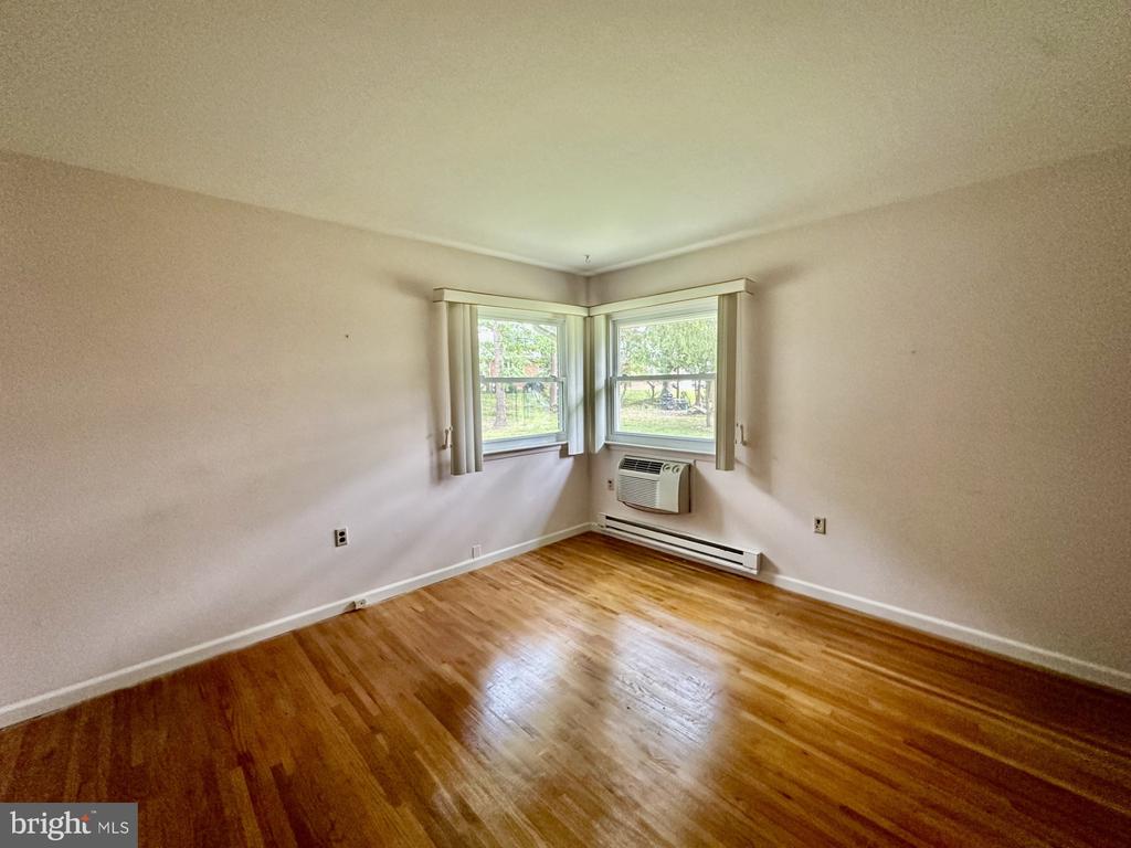 133 AZALEA DRIVE Unit: B