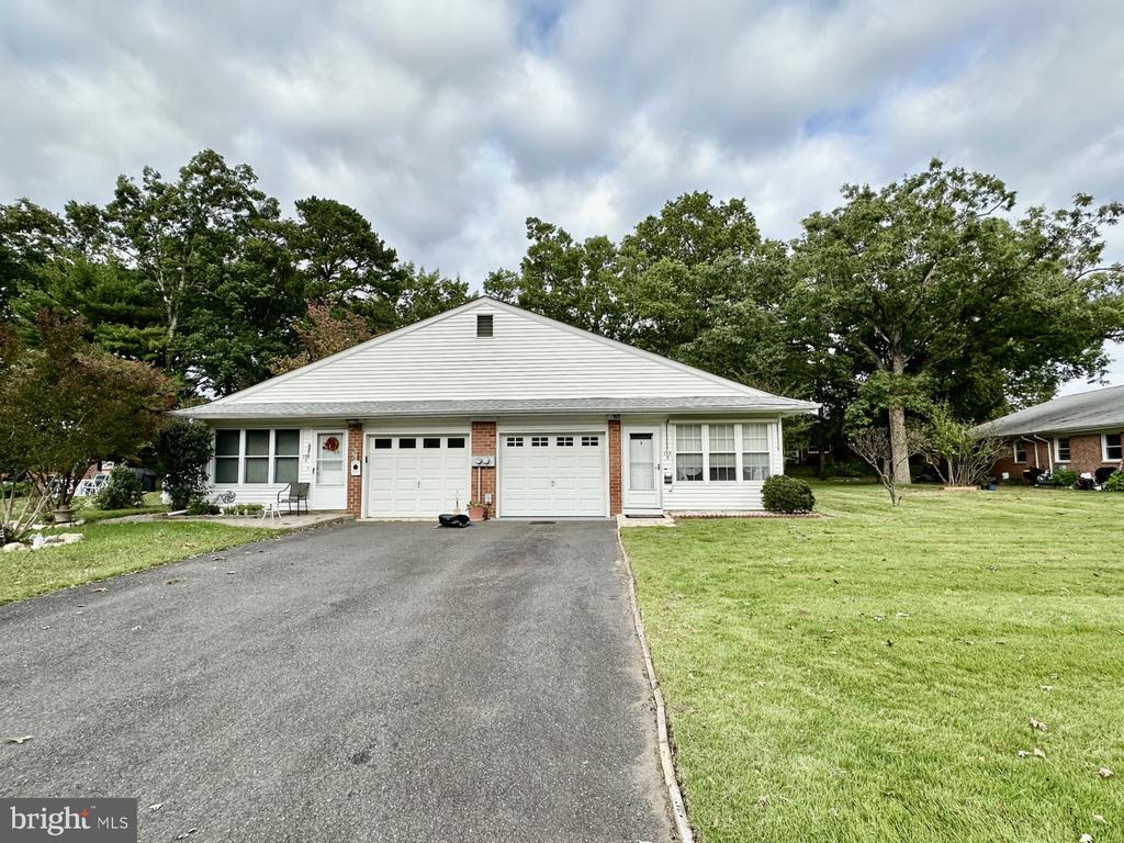 133 AZALEA DRIVE Unit: B