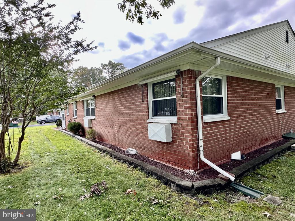 133 AZALEA DRIVE Unit: B