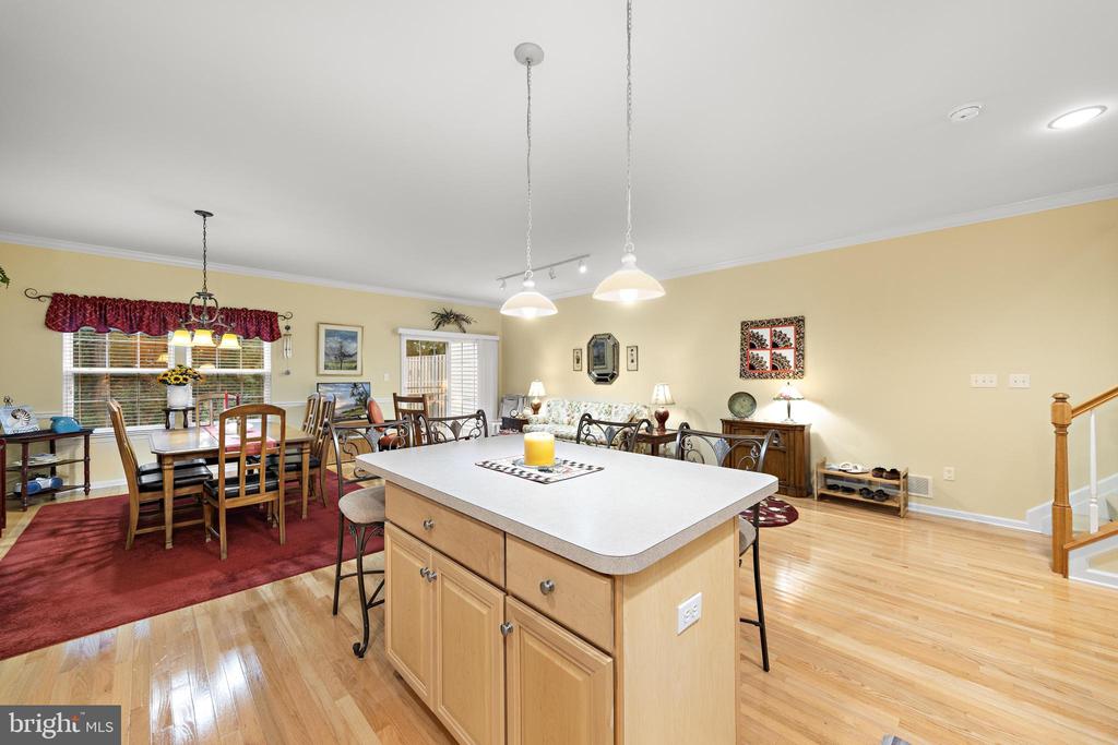 32 WINDWARD DRIVE