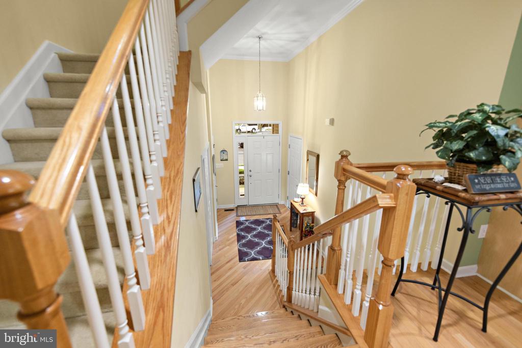 32 WINDWARD DRIVE