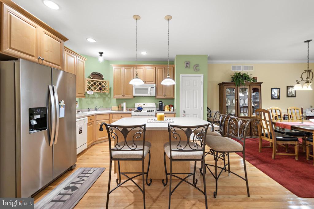 32 WINDWARD DRIVE