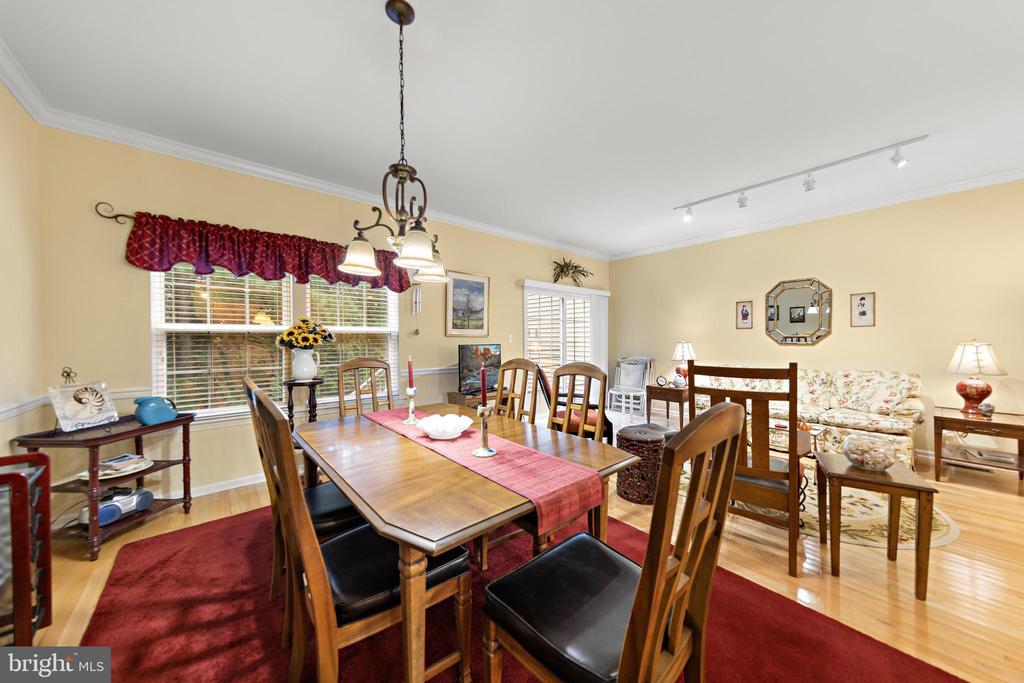 32 WINDWARD DRIVE
