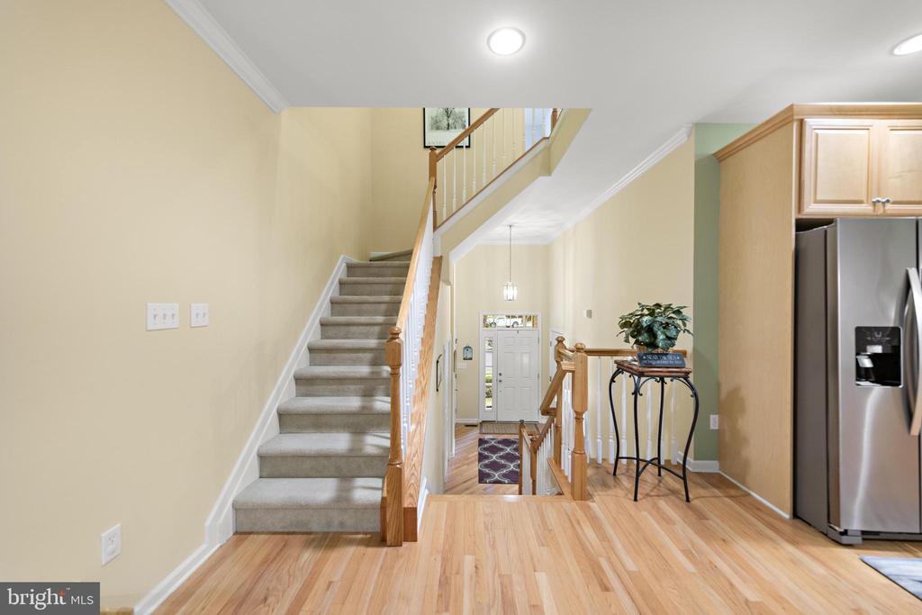 32 WINDWARD DRIVE