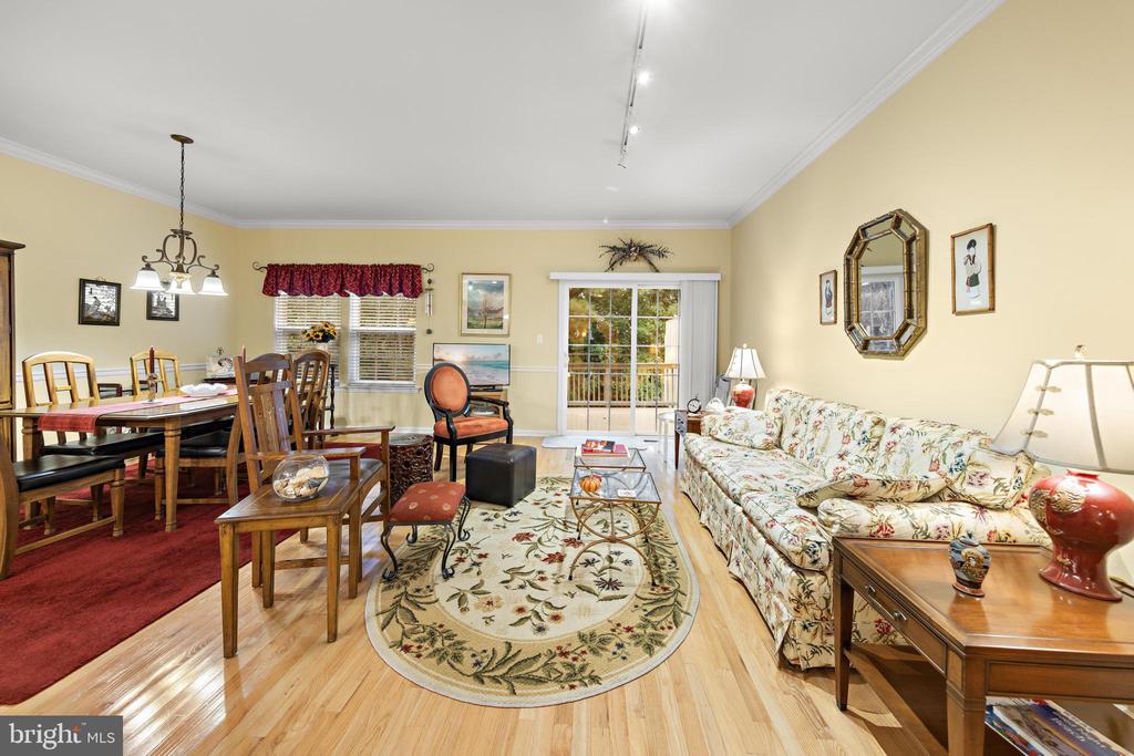 32 WINDWARD DRIVE