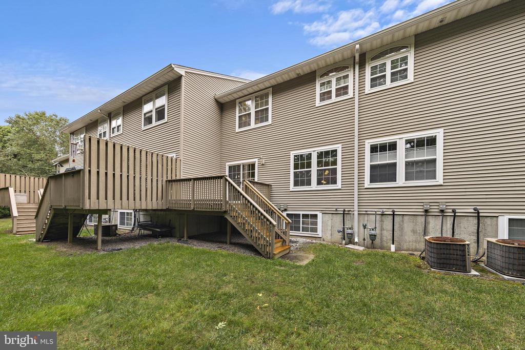 32 WINDWARD DRIVE