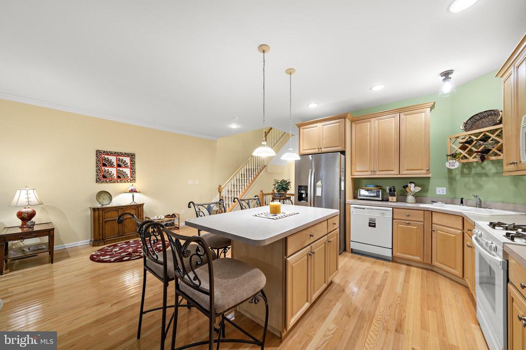 32 WINDWARD DRIVE