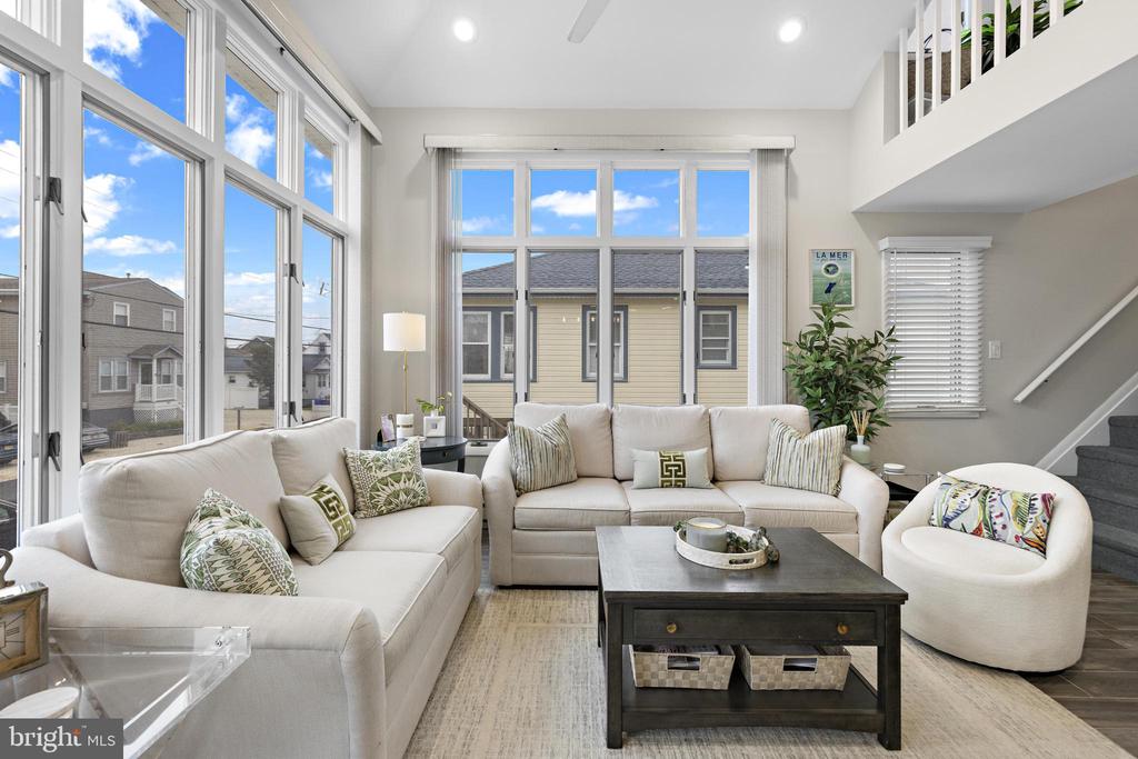 30 W WINIFRED AVENUE